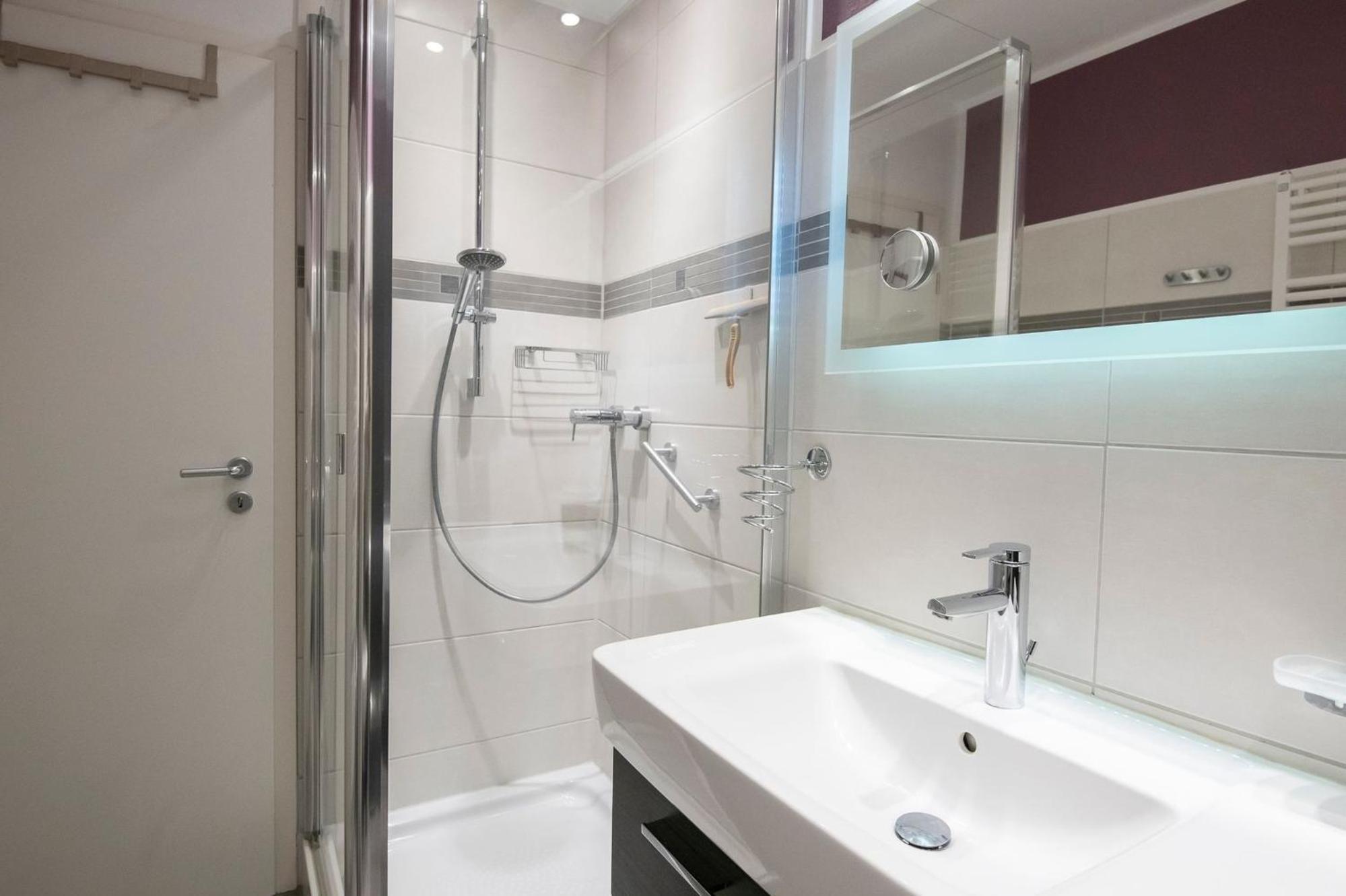 Ferienwohnung Luv und Lee mit Balkon im Haus Belvedere Grömitz Exterior foto